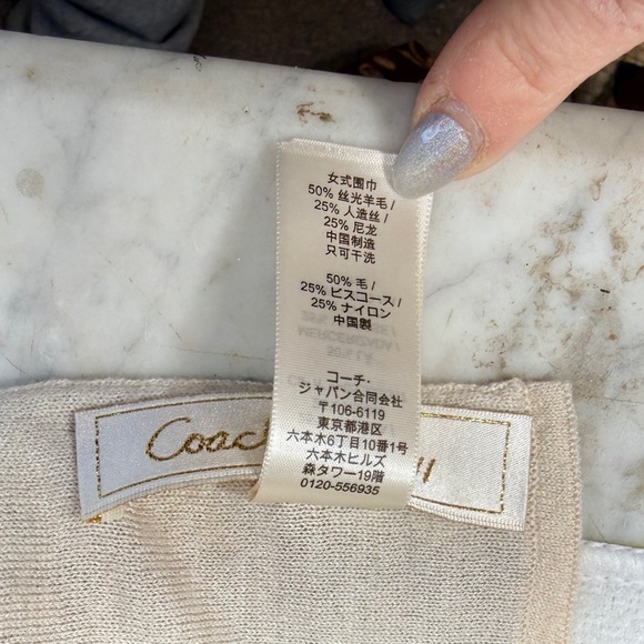 Coach Poppy Graffiti Heart scarf - Picture 7 of 7